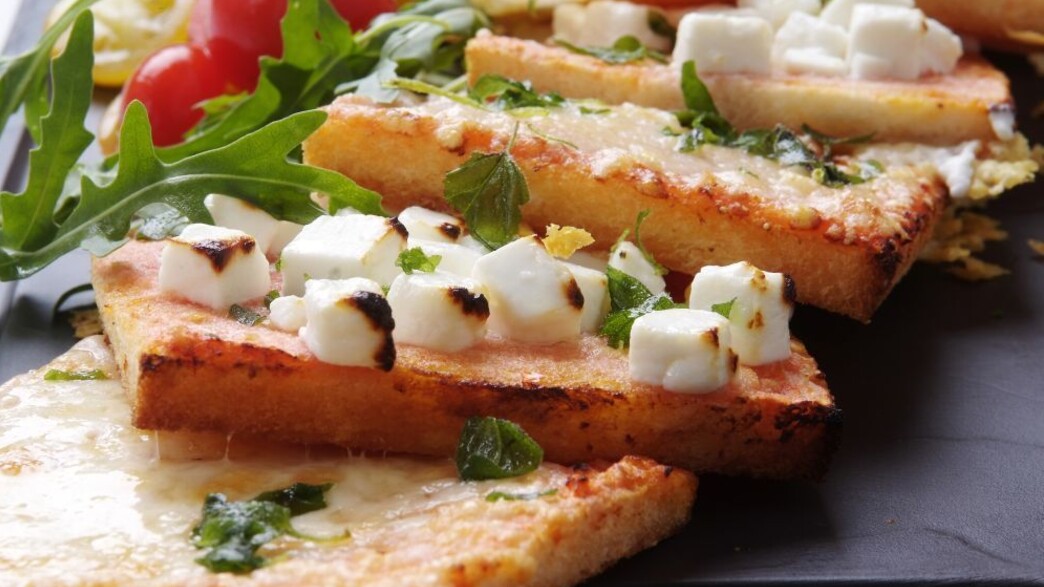 פיצה מלחם פרוס