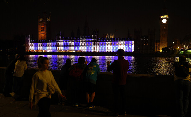 בניין הפרלמנט בלונדון בריטניה צבעי ישראל (צילום: getty images)