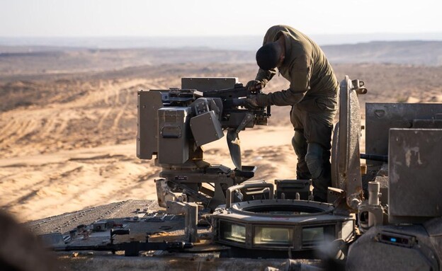 מוכנות כוחות צה"ל בגזרה הדרומית (צילום: דובר צה"ל)