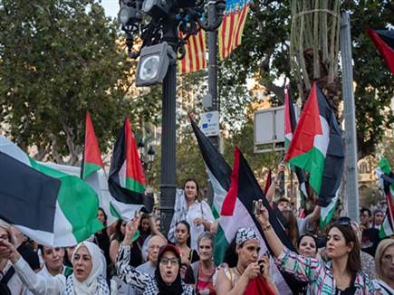 הפגנה פרו פלסטינית ברחובות ולנסיה (getty) (צילום: ספורט 5)