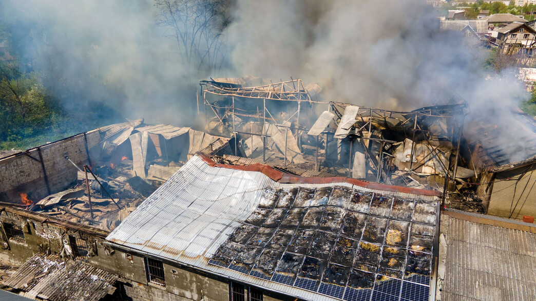 מבנה שנפגע מרקטה מבנה שנפגע מרקטה