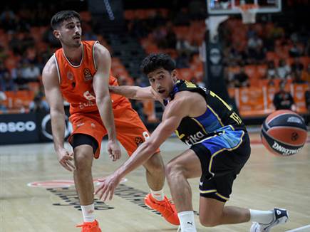 (Juan Navarro/Euroleague Basketball via Getty Images) (צילום: ספורט 5)