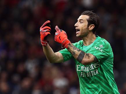 מיראנטה. חזר לשער בגיל 40 (Marco Luzzani/Getty Images)