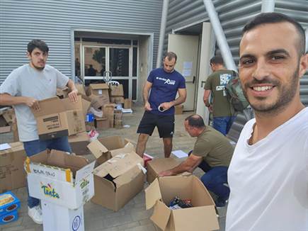 לא מפסיקים לאסוף תרומות