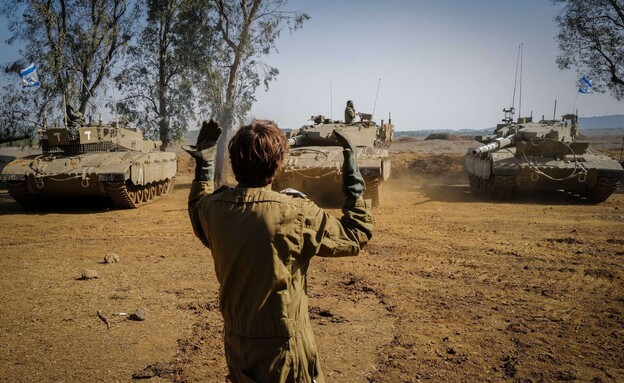 טנקים של צה"ל במלחמת חרבות ברזל (צילום: מיכאל גלעדי, פלאש 90)