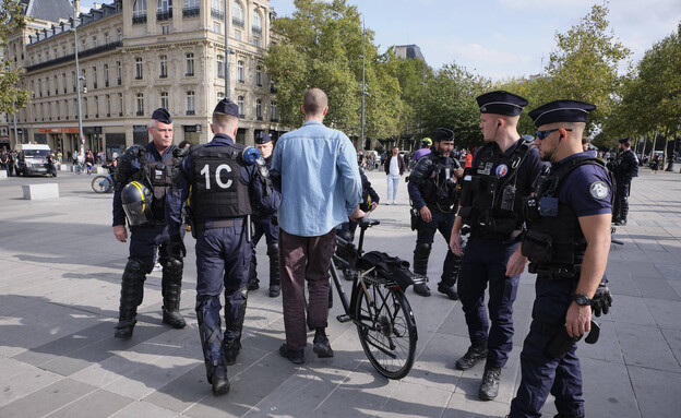  משטרה בצרפת פריז (צילום: Remon Haazen, getty images)