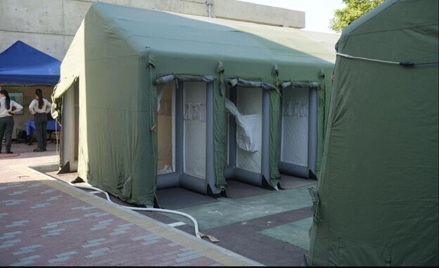 מקלחון שטח, מקלחות שדה צבאיות מתנפחות (צילום: אתר צה