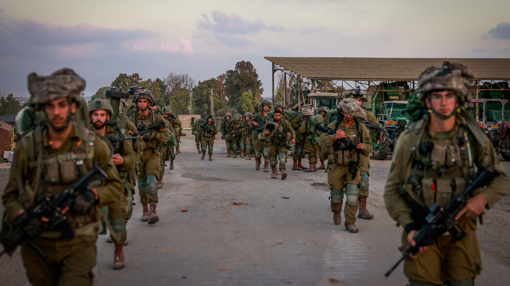 חיילים בקיבוץ בארי בעוטף עזה