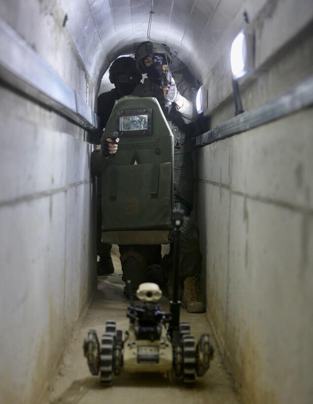 לוחמי יחידת יהל"ם באימונים לקראת הכניסה לעזה (צילום: דובר צה"ל)