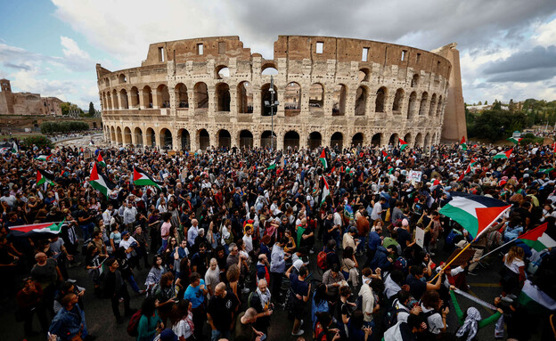 הפגנה פרו-פלסטינית ברומא, איטליה (צילום: רויטרס)