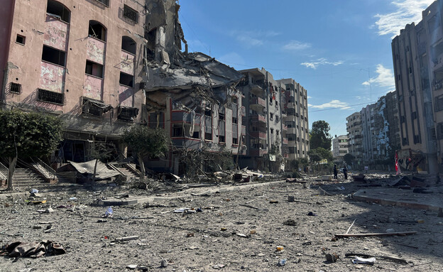 ההריסות מתקיפות צה"ל בעיר עזה (צילום: רויטרס)