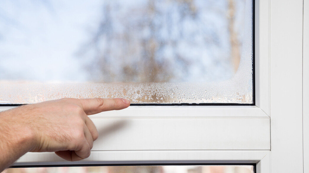 הצטברות אדי מים על חלון, רטיבות הצטברות אדי מים על חלון, רטיבות