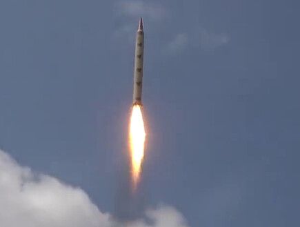 השיגורים שביצעו (צילום: מתוך תיעוד שפרסמו החות'ים)