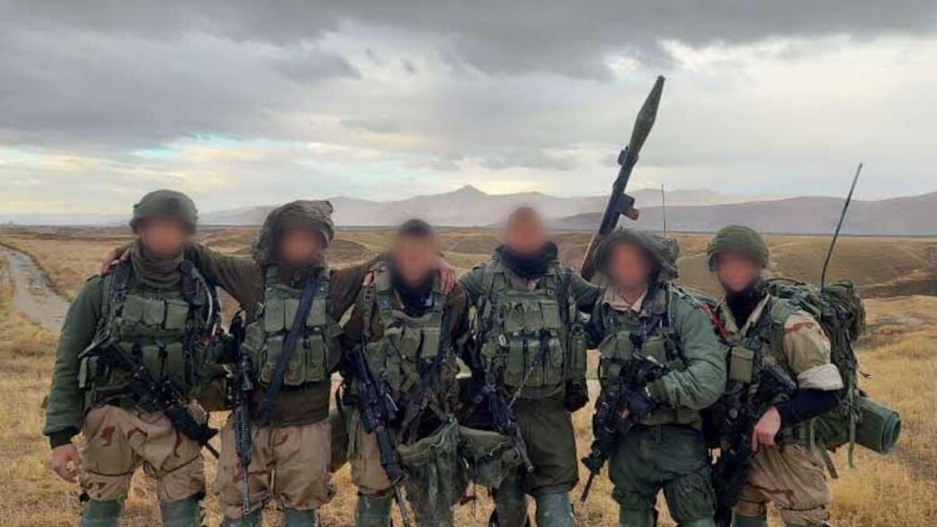 הצוות של דובדבן שלחם בכפר עזה