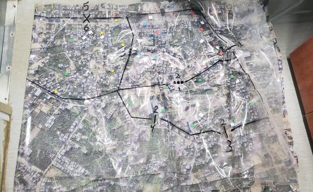 מידע המודיעני שאותר במעוז השליטה של חמאס בג'באליה (צילום: דובר צה"ל)