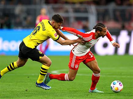 סאנה בישל פעמיים תוך תשע דקות (Stuart Franklin/Getty Images)