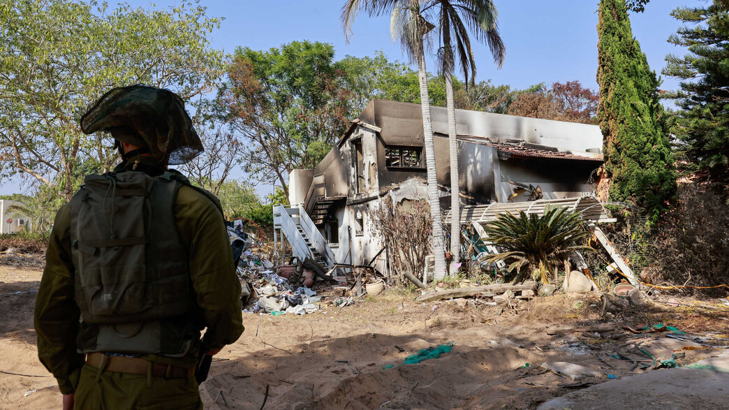 חיילי צה"ל בקיבוץ בארי חיילי צה"ל בקיבוץ בארי