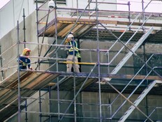 פעלי בניין בתל אביב