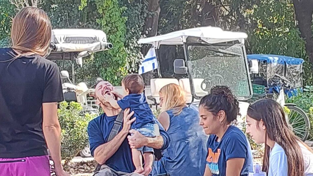 קליטת מפוני קיבוץ נחל עוז במשמר העמק