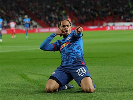 לייפציג הייתה טובה יותר מהרגע הראשון וסימונס כבש שער מהיר (Srdjan Stevanovic/Getty Images)