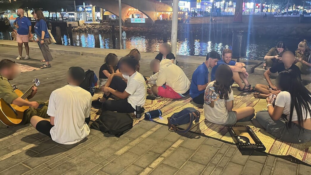 פעילות עם בני נוער של תנוער הנוער העובד והלומר באילת פעילות עם בני נוער של תנוער הנוער העובד והלומר באילת