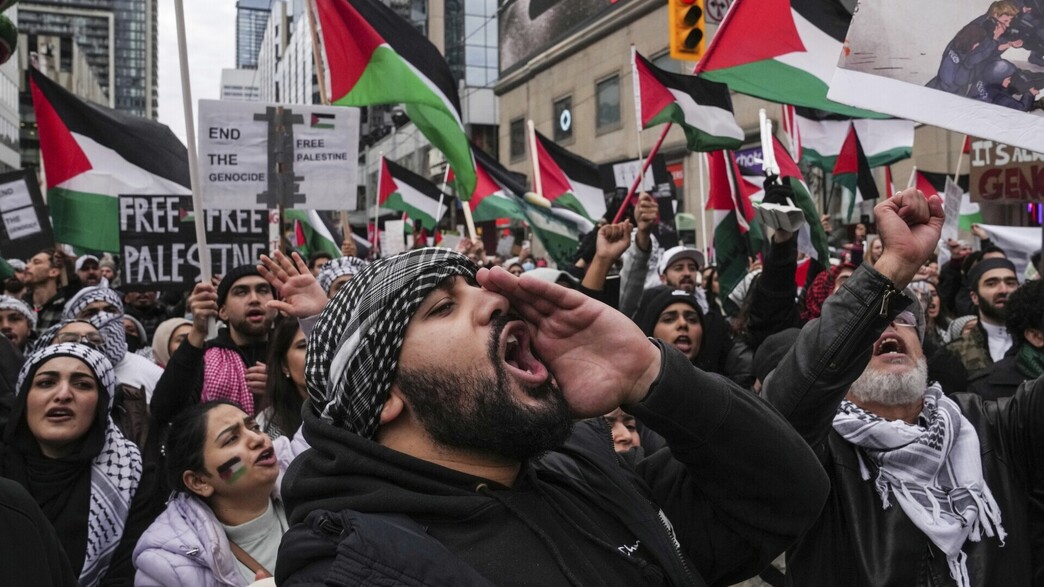 הפגנה פרו-פלסטינית בטורונטו, קנדה, בסוף אוקטובר