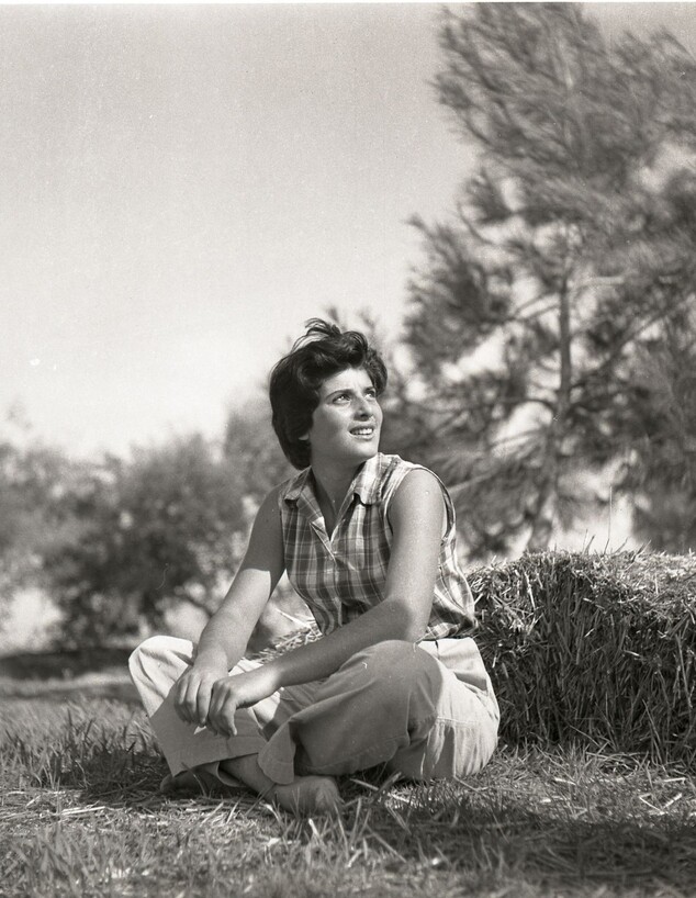 קיבוץ נחל עוז, ג, 1951 (צילום: בוריס כרמי, אוסף מיתר  הספרייה הלאומית)
