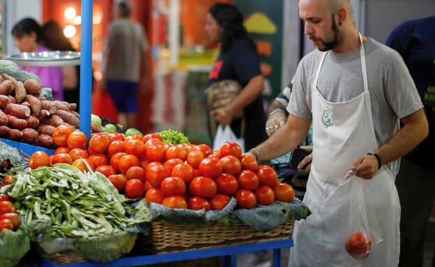 עגבניות שוק ירקות (צילום: רויטרס)