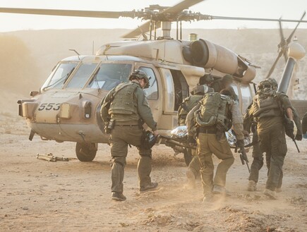 5 לוחמי צה"ל נפצעו מירי רקטות בלבנון - אחד במצב קשה