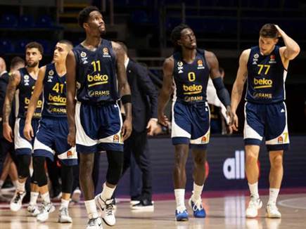 נפלו מהרגליים בסיום. שחקני פנר (GETTY)