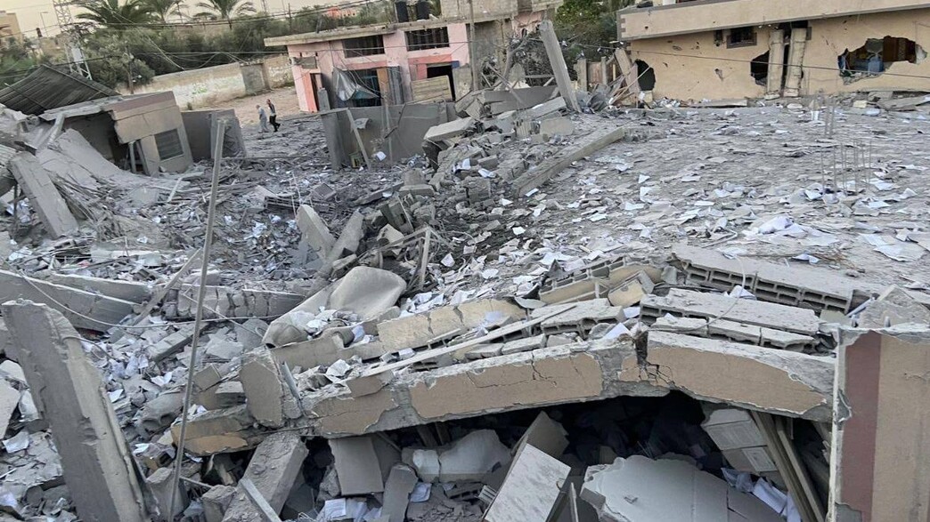 השמדת בניין השלטון המקומי באל-קרארה - מחוז ח'אן יו השמדת בניין השלטון המקומי באל-קרארה - מחוז ח'אן יו