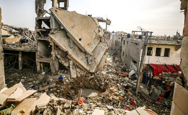 ההרס שהביא חמאס על רצועת עזה (צילום: MOHAMAD ZAANOUN/Middle East Images/AFP via Getty Images)