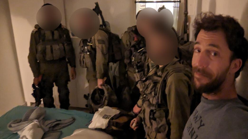 החיילים בביתו של רועי רשף