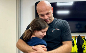 יאיר רותם שאחייניתו שוחררה משבי החמאס (צילום: מתוך "חדשות הבוקר" , קשת 12)