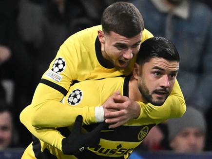 השווייצרים חגגו מוקדם (FABRICE COFFRINI/AFP via Getty Images)