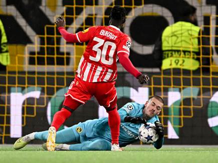 והשחקנים של בכר לא היו מספיק מדויקים (FABRICE COFFRINI/AFP via Getty Images)