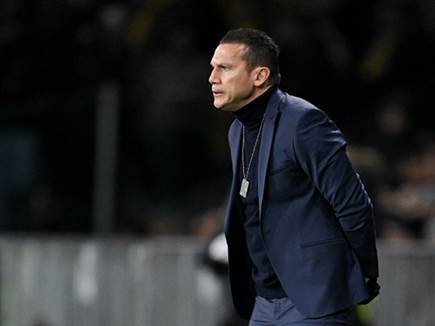 בכר. סוף הדרך באירופה, ומה עם סרביה? (FABRICE COFFRINI/AFP via Getty Images)