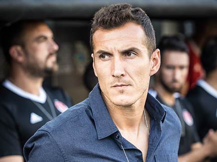 הופעת בכורה של למה על ספסל הפועל ת"א (עודד קרני)