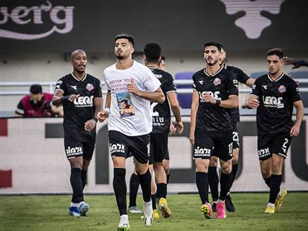 שחקניו של רוני לוי נצמדו לפסגה לפחות זמנית (עודד קרני)