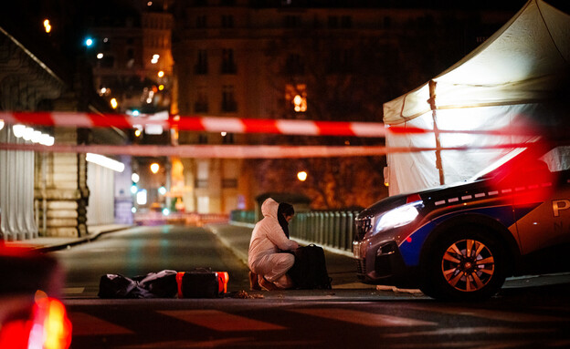 טרור פיגוע פריז  (צילום: DIMITAR DILKOFF, getty images)