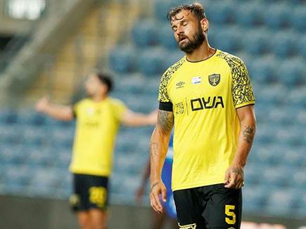 הפנים לדרבי (אלן שיבר)