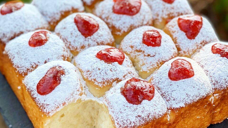 עוגת סופגניות (צילום: תומר אומנסקי)