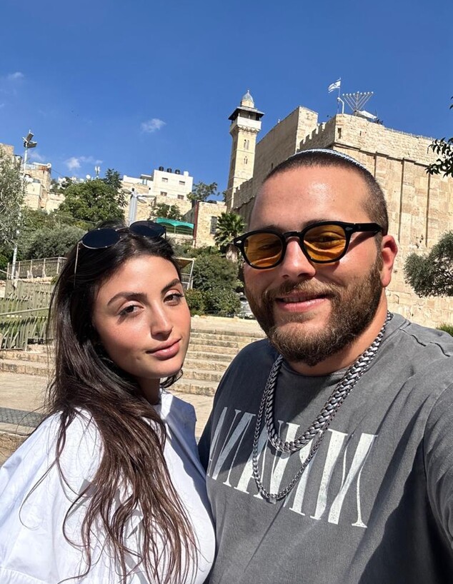 אליאב זוהר ובת הזוג החדשה, ספיר מסיקה (צילום: איתי דגן , פרטי)