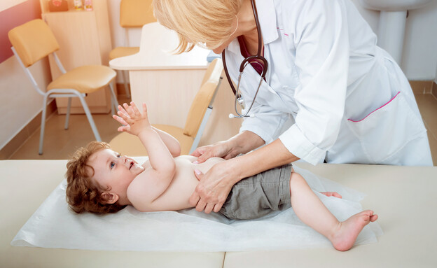 תינוק אצל הרופא (צילום: shutterstock)