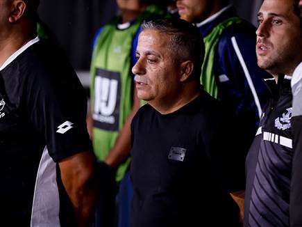 כשמנגד טסלפפה יכול להיות מרוצה אחרי משחק לא טוב של שחקניו (מאור אלקסלסי)