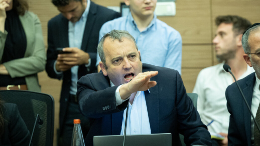 גלעד קריב גלעד קריב