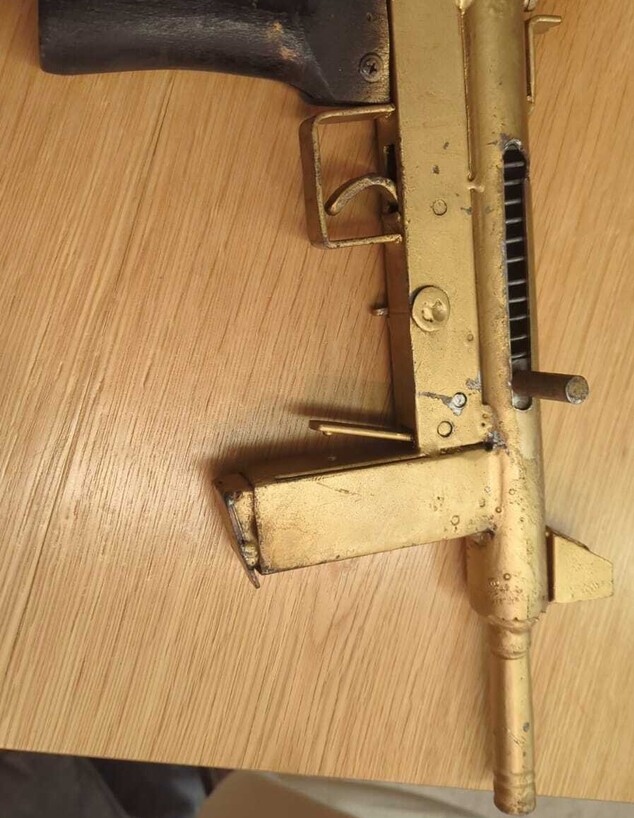 רובה קרלו שנתפס ביו"ש (צילום: דובר צה"ל)