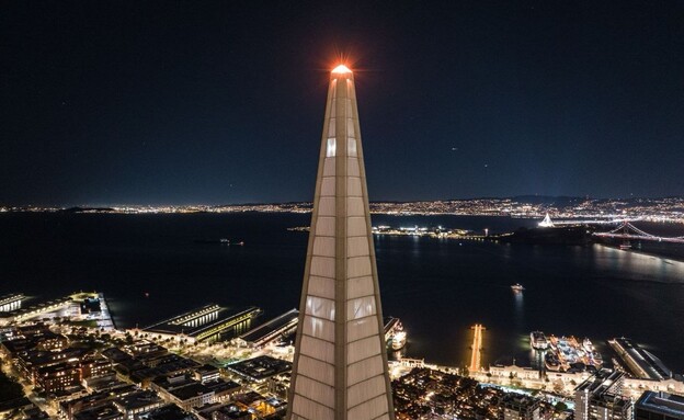 מגדל הפירמידה בסן פרנסיסקו מואר בכתום עבור משפחת ביבס (צילום: SHVO and Nick Stone Shearer, viral press)