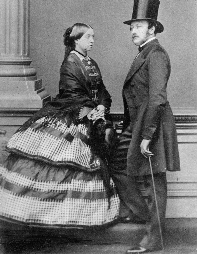 המלכה ויקטוריה, הנסיך אלברט, 1861 (צילום: Mayall / Stringer, gettyimages)