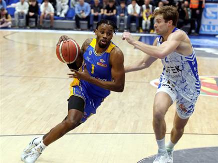 קליבלנד, חסרונם של בראון ובולדווין לא הורגש (אלן שיבר)